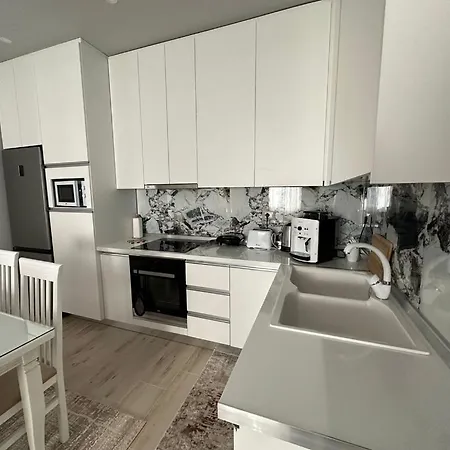 Modern Apartment *